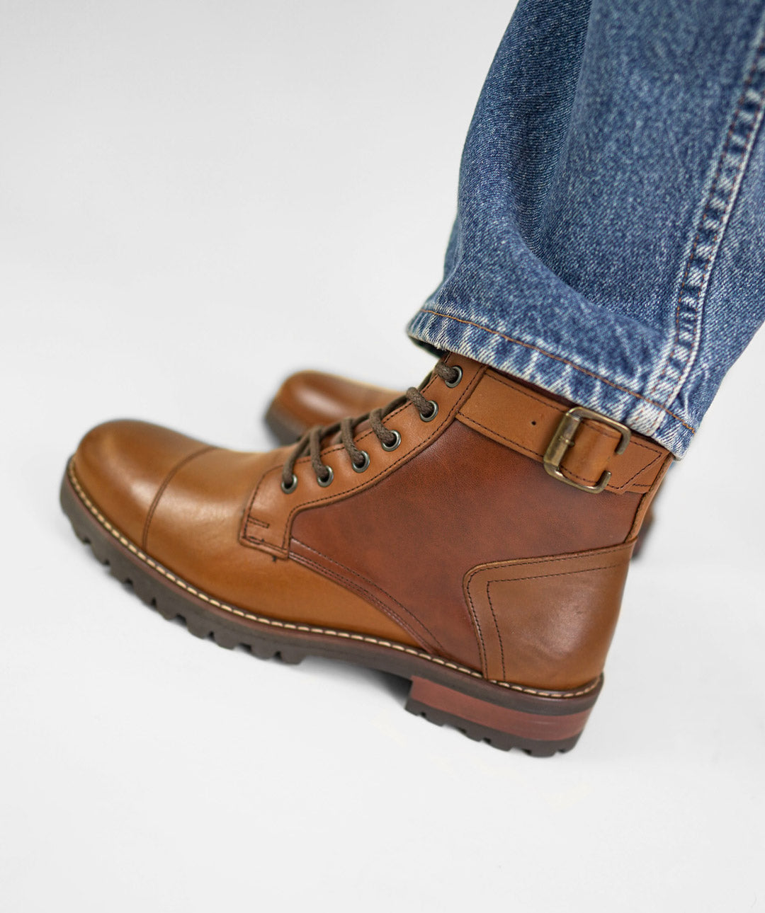 BOTA EMANUEL 8411 A